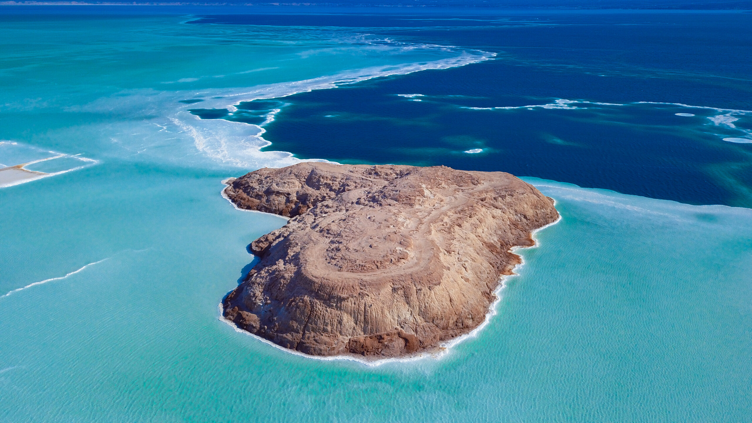 Vue aérienne du Lac Assal à Djibouti